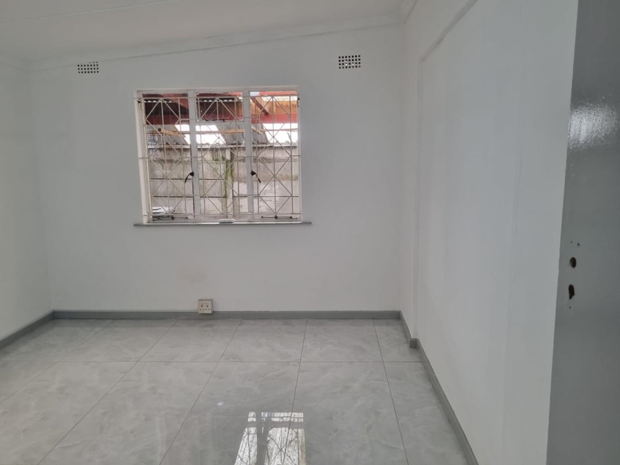 To Let 1 Bedroom Property for Rent in Eikendal Western Cape